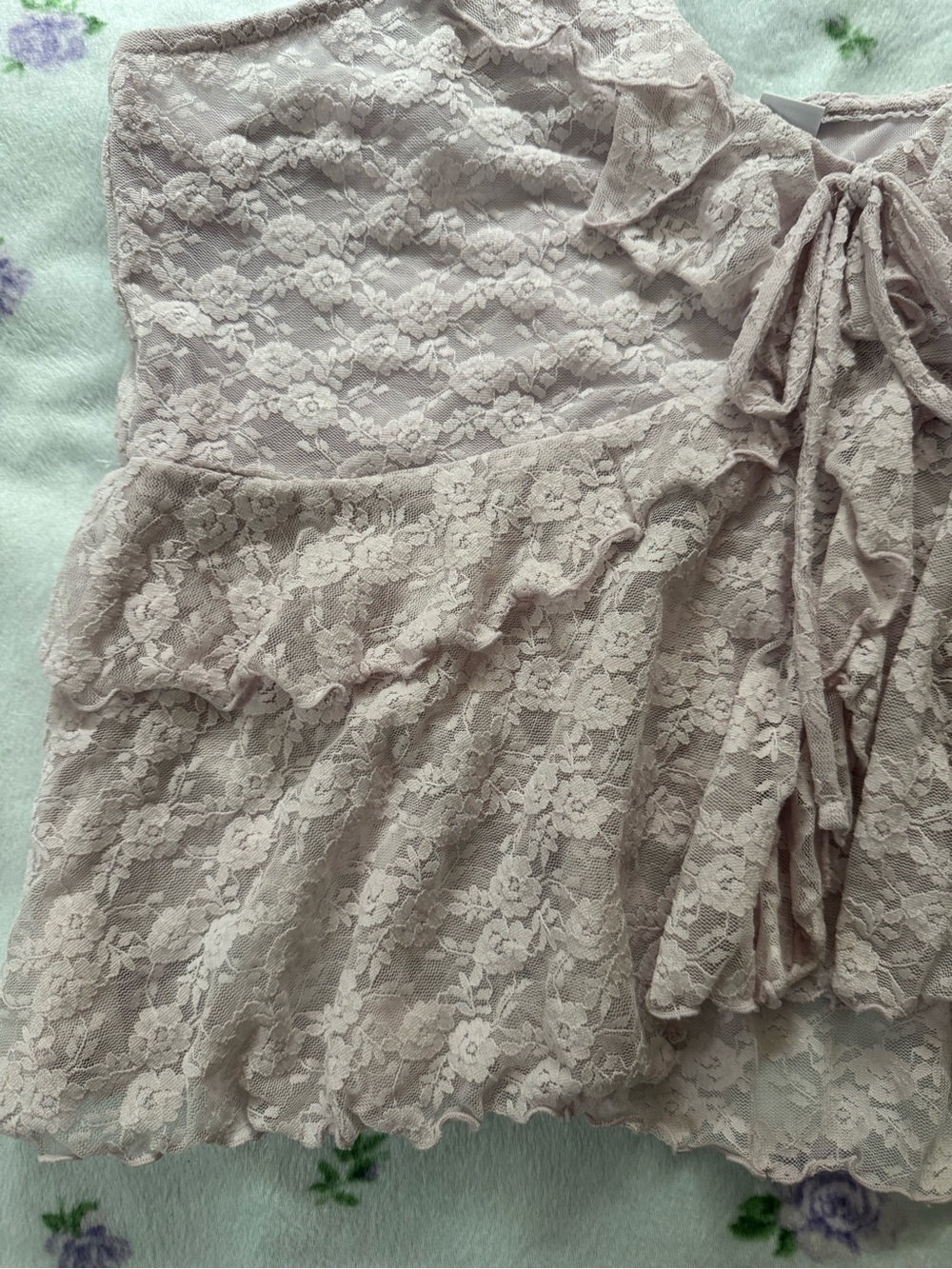 Lavender Lace Ruffled Tank Top - Picture 2 of 4